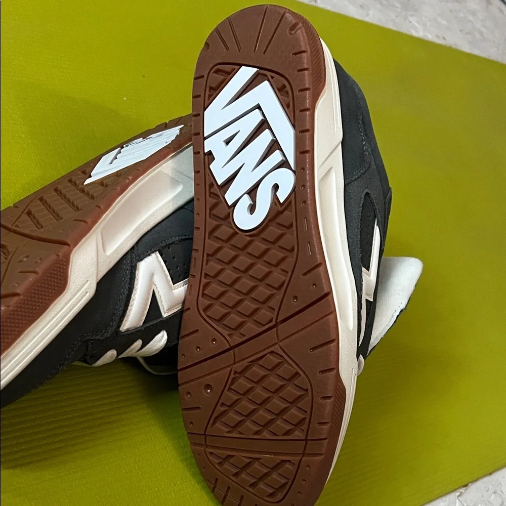 Vans Black and White Men's Sneakers - Picture 6 of 8